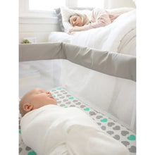 Load image into Gallery viewer, Portable Infant Bassinet
