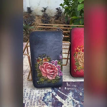 Load image into Gallery viewer, Vintage Clutch Bag
